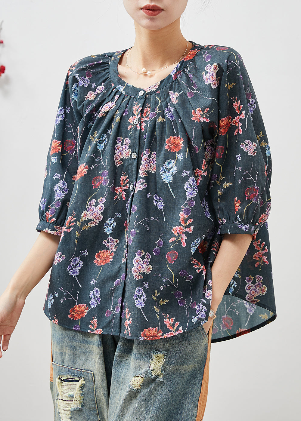 Well Tailored Shirt with a Graceful Silhouette