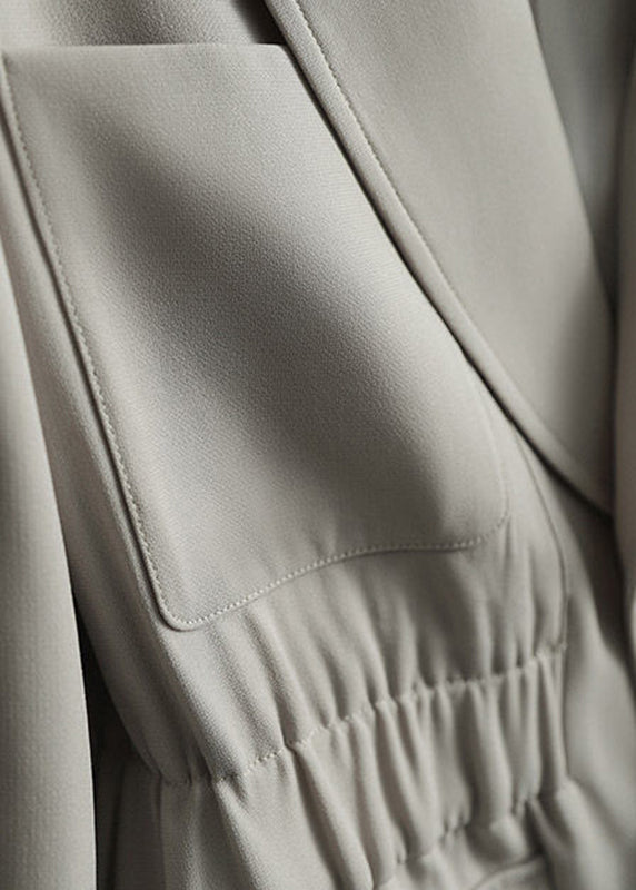 Well Tailored Coat with a Graceful Silhouette