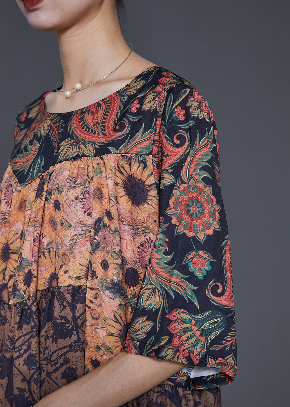 Well Tailored Dress with a Graceful Silhouette
