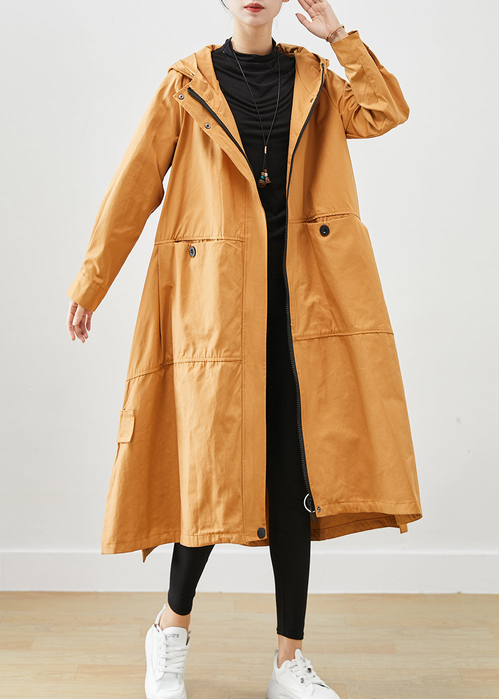Well Tailored Coat with a Graceful Silhouette