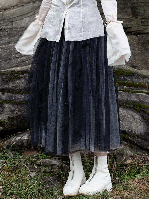 Effortlessly Elegant Garment with a Timeless Design