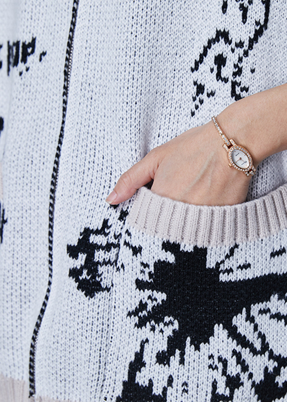 Elegantly Styled Cardigan for Everyday Wear