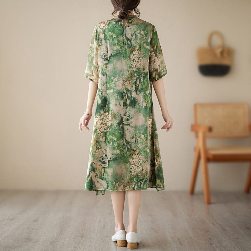 A Vintage Style Dress with Delicate Timeless Details