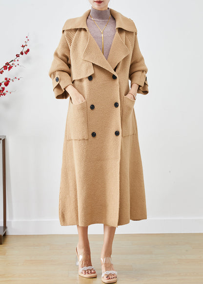 Sophisticated Coat with a Clean Classic Look