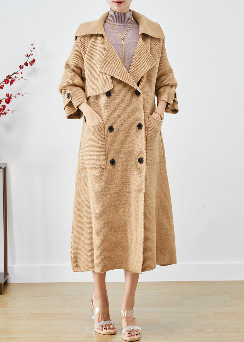 Sophisticated Coat with a Clean Classic Look