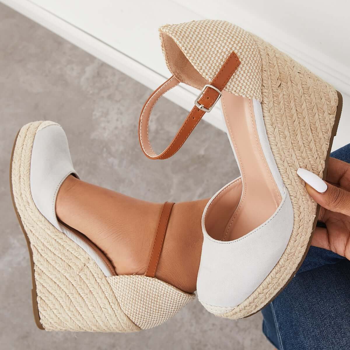 Chic Orthopedic Sandals with Unique Design