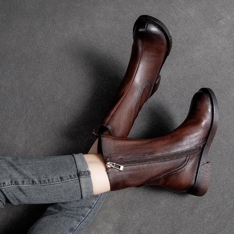 Graceful Orthopedic Boots for Modern Look