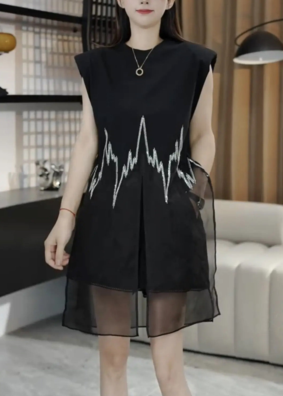 Effortlessly Elegant Top with a Timeless Design
