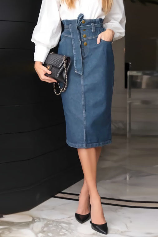Effortlessly Elegant Garment with a Timeless Design