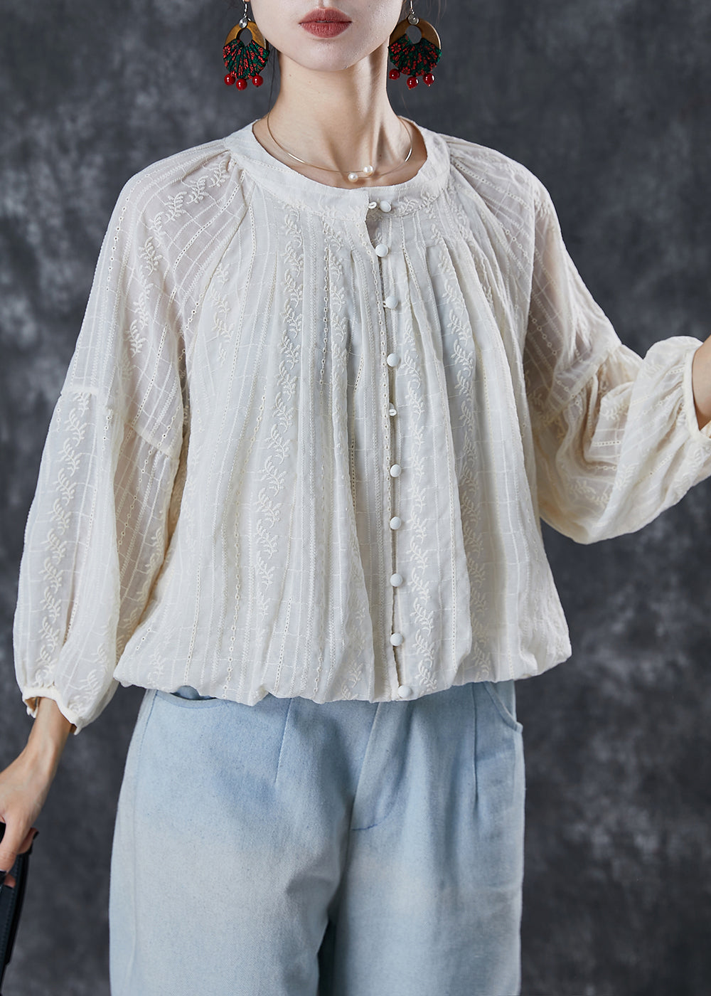 Well Tailored Shirt with a Graceful Silhouette
