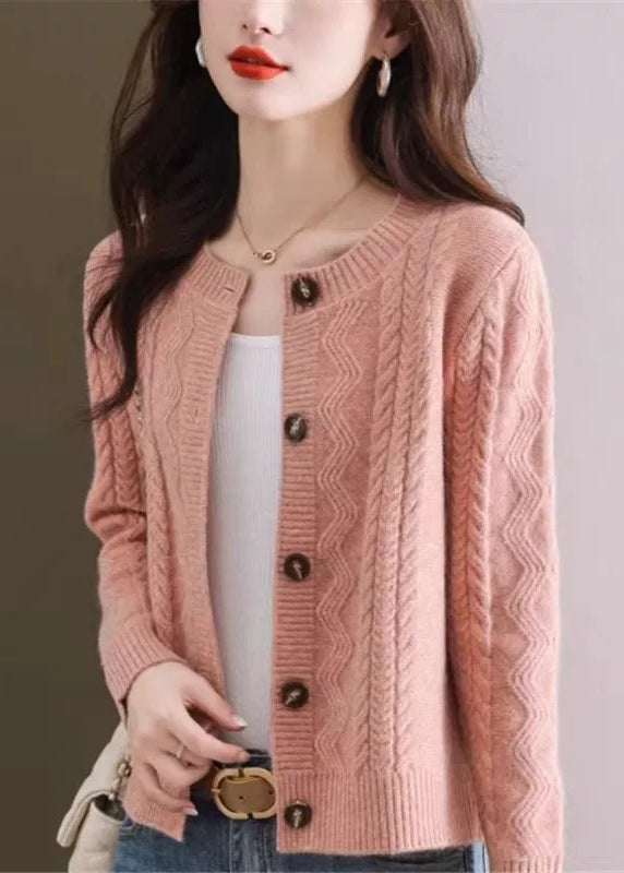 Effortlessly Elegant Cardigan with a Timeless Design