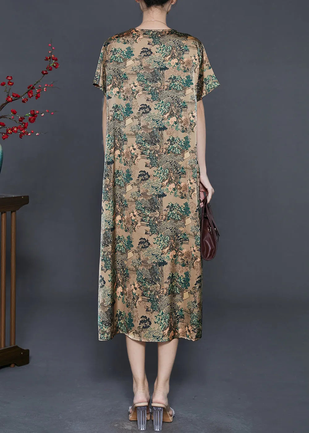 Sophisticated Dress with a Clean Classic Look