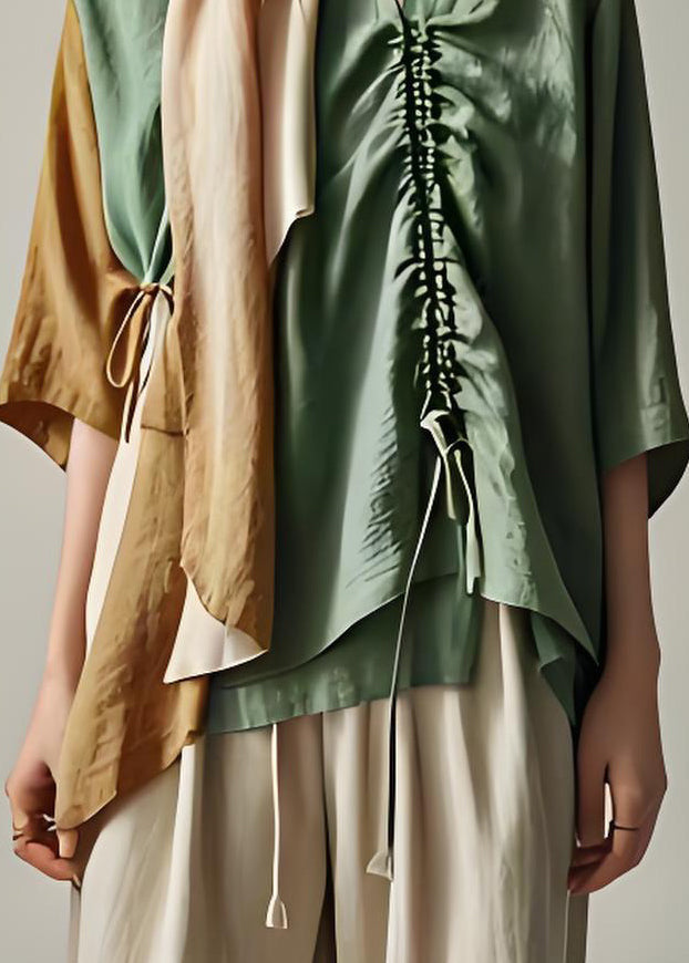 Effortlessly Elegant Top with a Timeless Design
