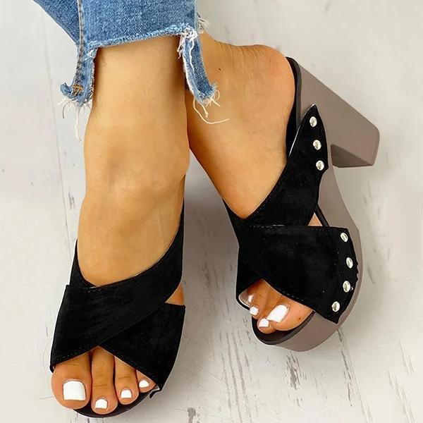 Graceful Orthopedic Sandals for Modern Look