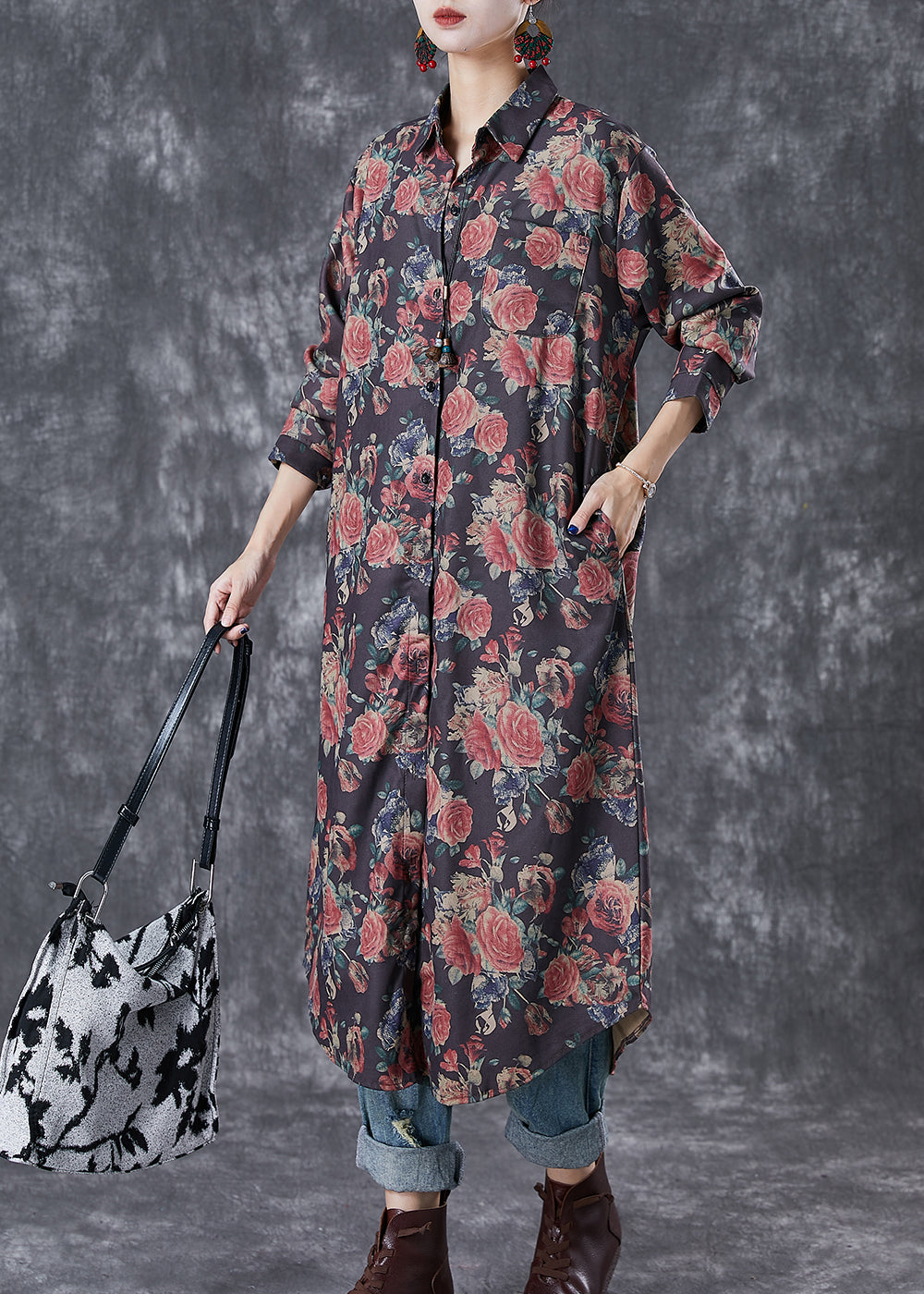 Beautifully Finished Dress in a Timeless Design