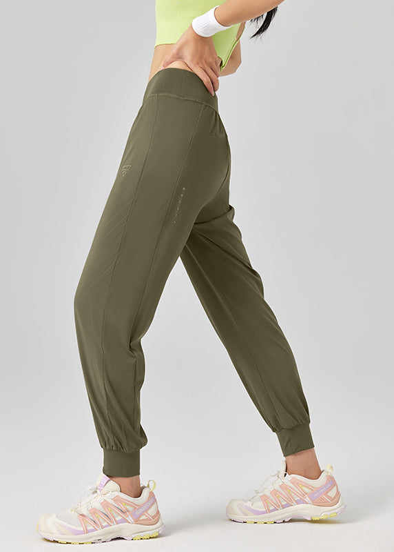 Classic Vintage Pants with a Flattering Fit