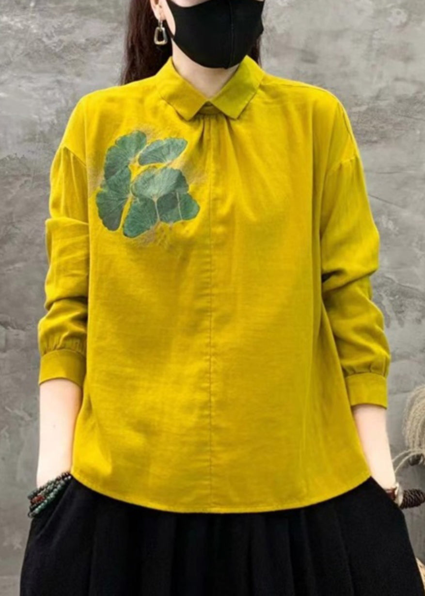 Classic Vintage Blouse with a Flattering Fit