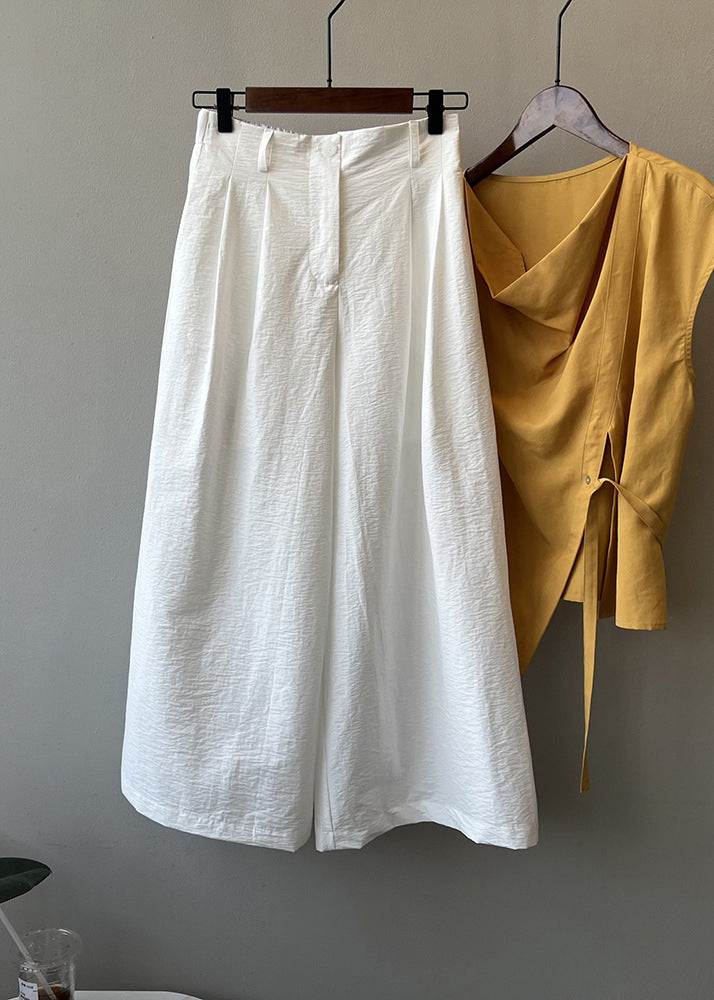 Classic Vintage Pants with a Flattering Fit