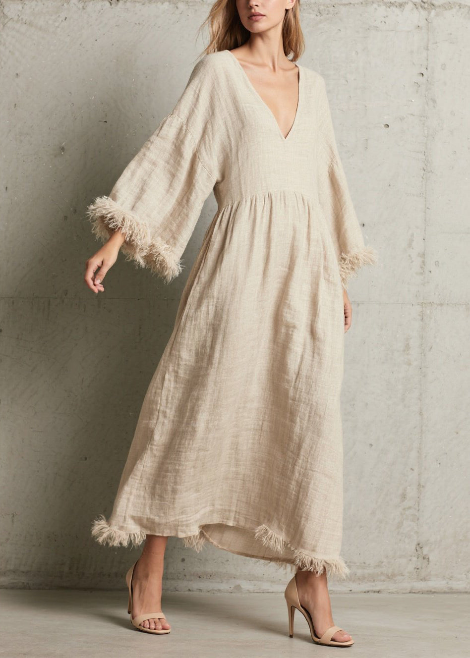 Effortlessly Elegant Dress with a Timeless Design