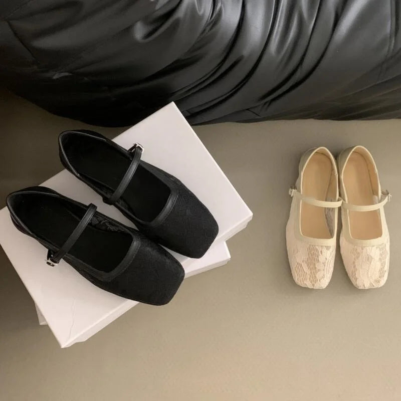 Chic Orthopedic Flats with Unique Design