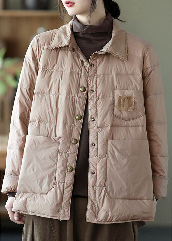 Well Tailored Coat with a Graceful Silhouette