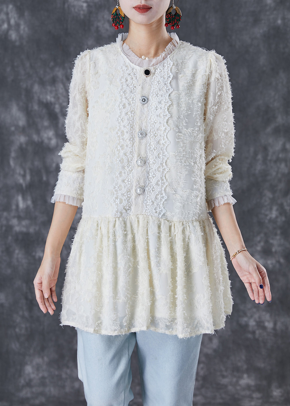 Sophisticated Blouse with a Clean Classic Look
