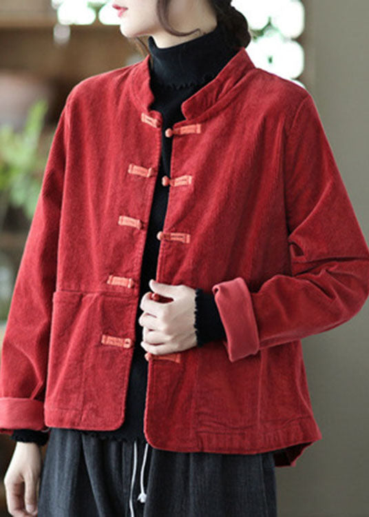 Well Tailored Coat with a Graceful Silhouette