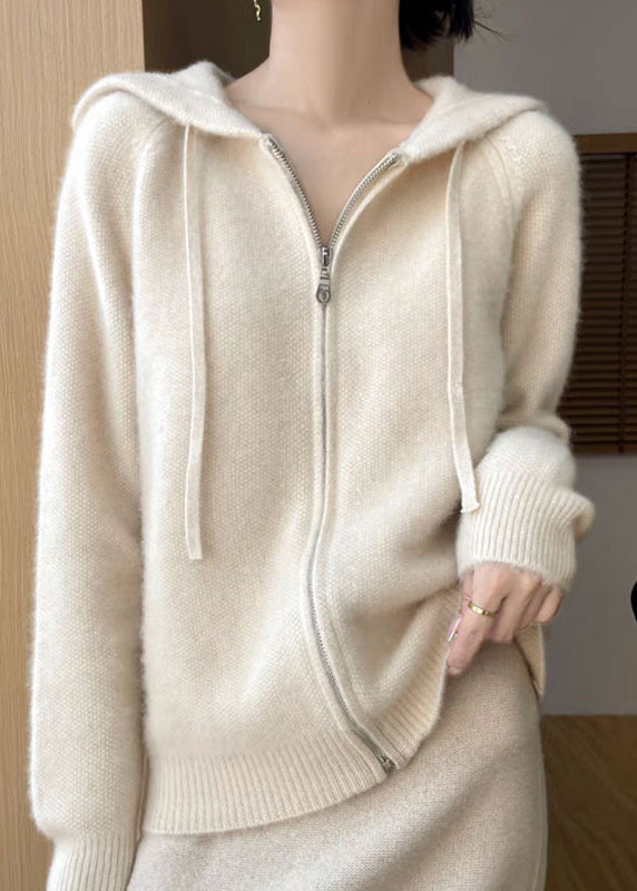 Elegantly Styled Coat for Everyday Wear