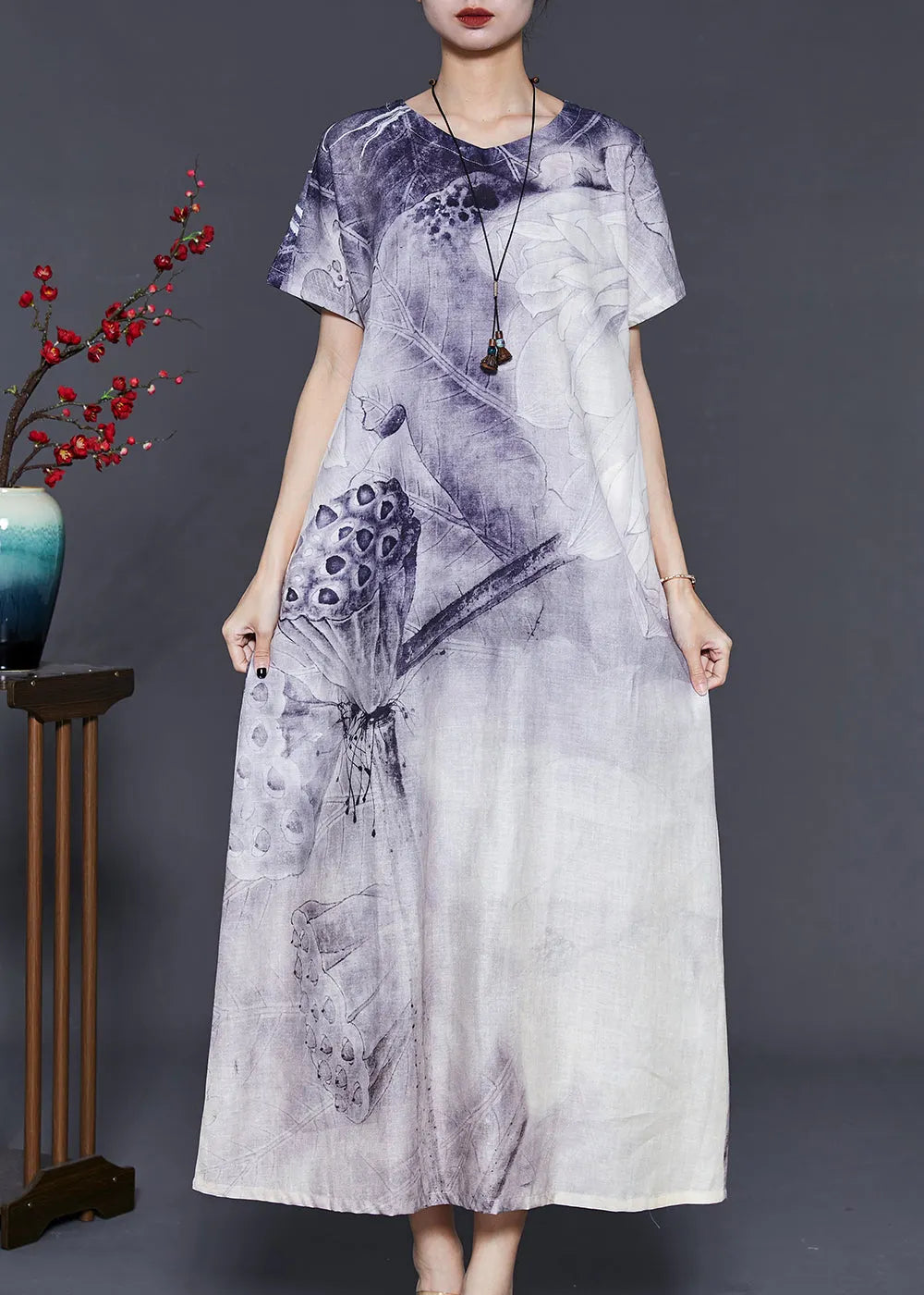 Beautifully Finished Dress in a Timeless Design