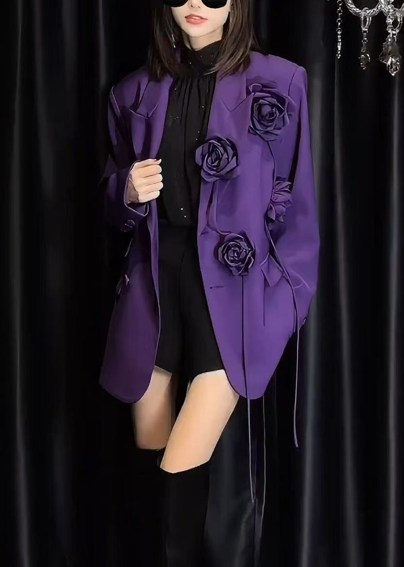 Well Tailored Coat with a Graceful Silhouette