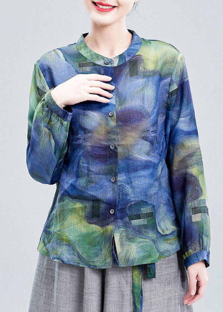 Well Tailored Blouse with a Graceful Silhouette