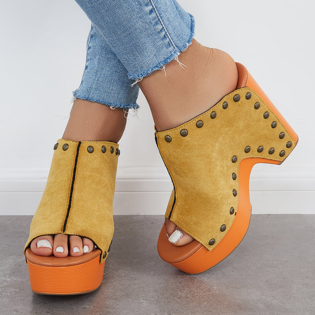 Chic Orthopedic Sandals with Unique Design