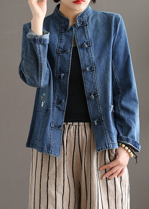 Effortlessly Elegant Coat with a Timeless Design