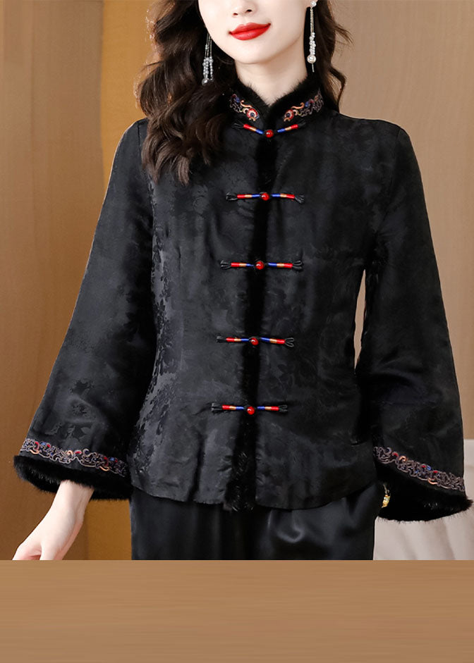 Classic Vintage & Enduringly Stylish Coat