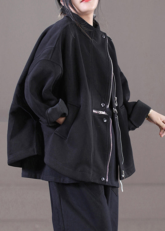 Well Tailored Coat with a Graceful Silhouette