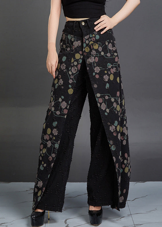 Effortlessly Elegant Pants with a Timeless Design