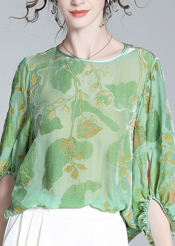 Beautifully Finished Top in a Timeless Design