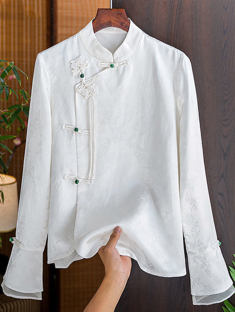 Sophisticated Blouse with a Clean Classic Look