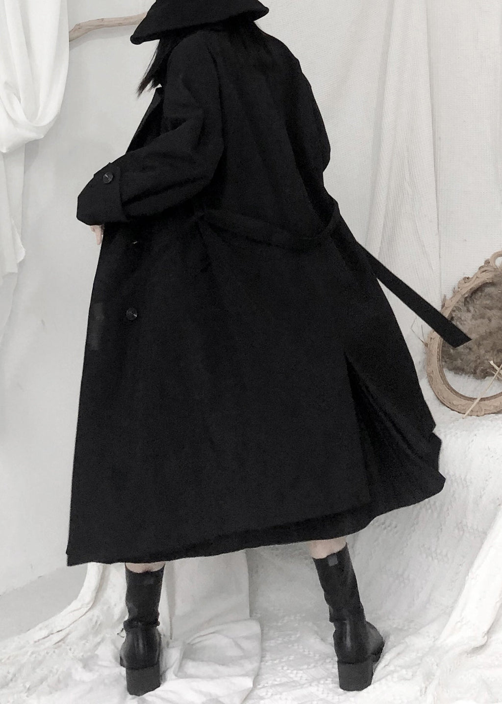 Effortlessly Elegant Coat with a Timeless Design