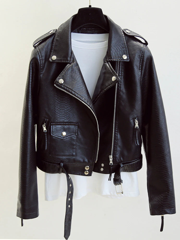 Well Tailored Jacket with a Graceful Silhouette