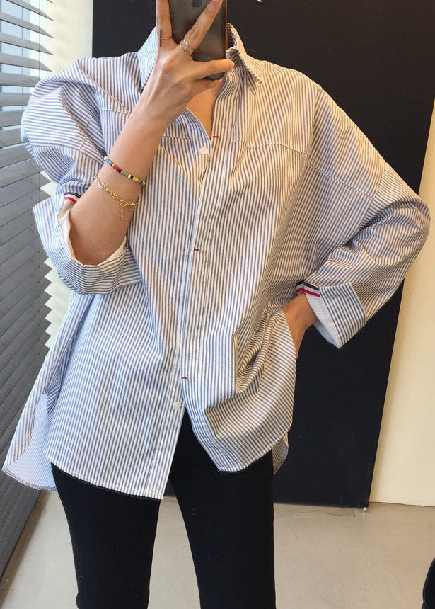 Classic Vintage Shirt with a Flattering Fit
