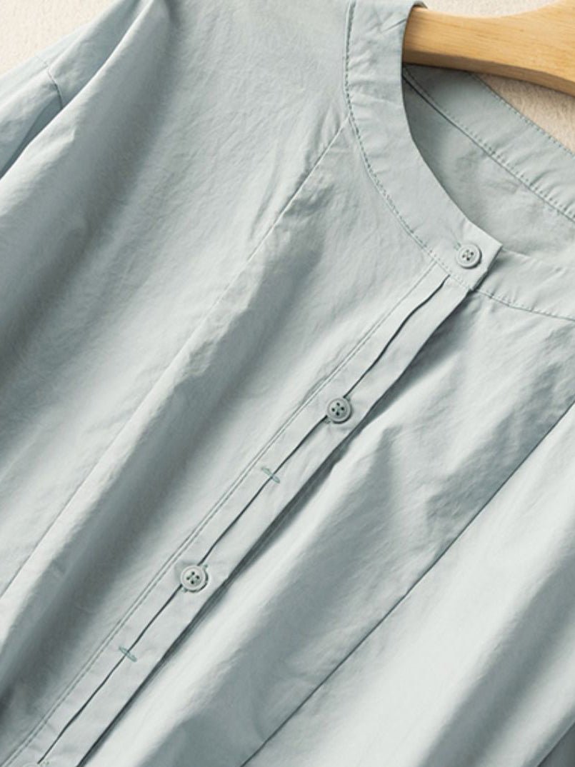 Classic Vintage Shirt with a Flattering Fit