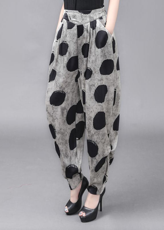 Well Tailored Pants with a Graceful Silhouette