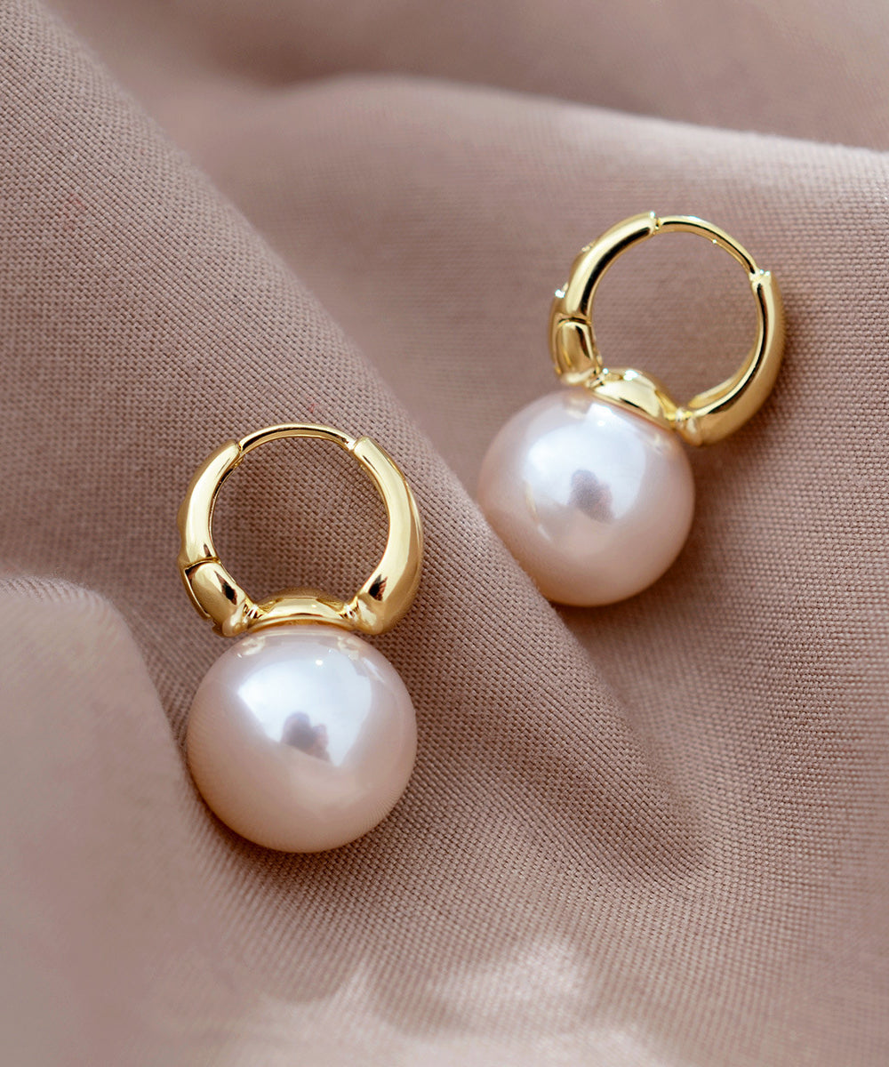 Classic Pearl Earring with Timeless Appeal