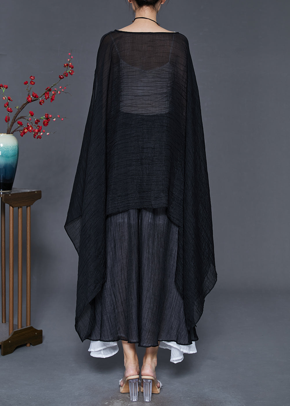 Beautifully Finished Top in a Timeless Design