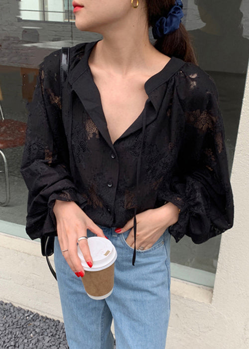 Sophisticated Blouse with a Clean Classic Look