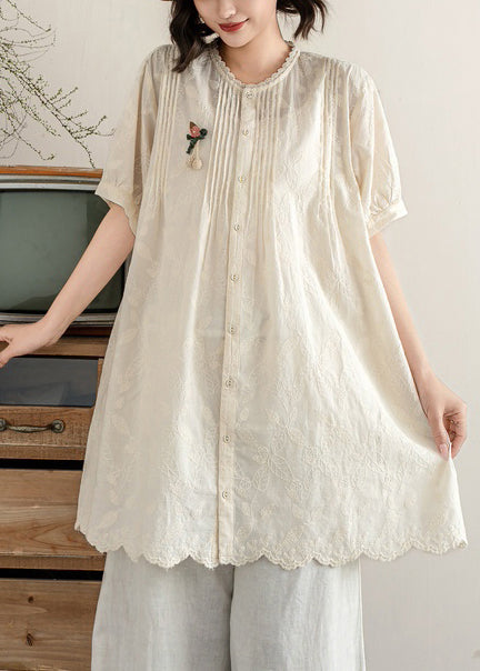 Well Tailored Top with a Graceful Silhouette