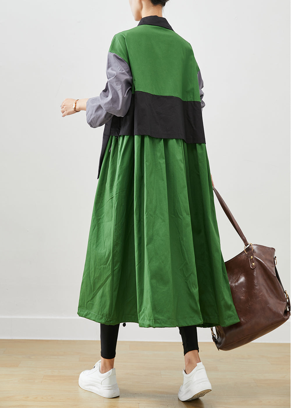 Well Tailored Coat with a Graceful Silhouette