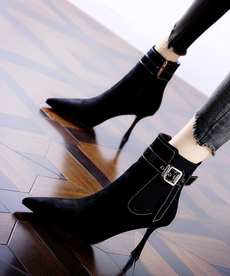 Graceful Orthopedic Boots for Modern Look