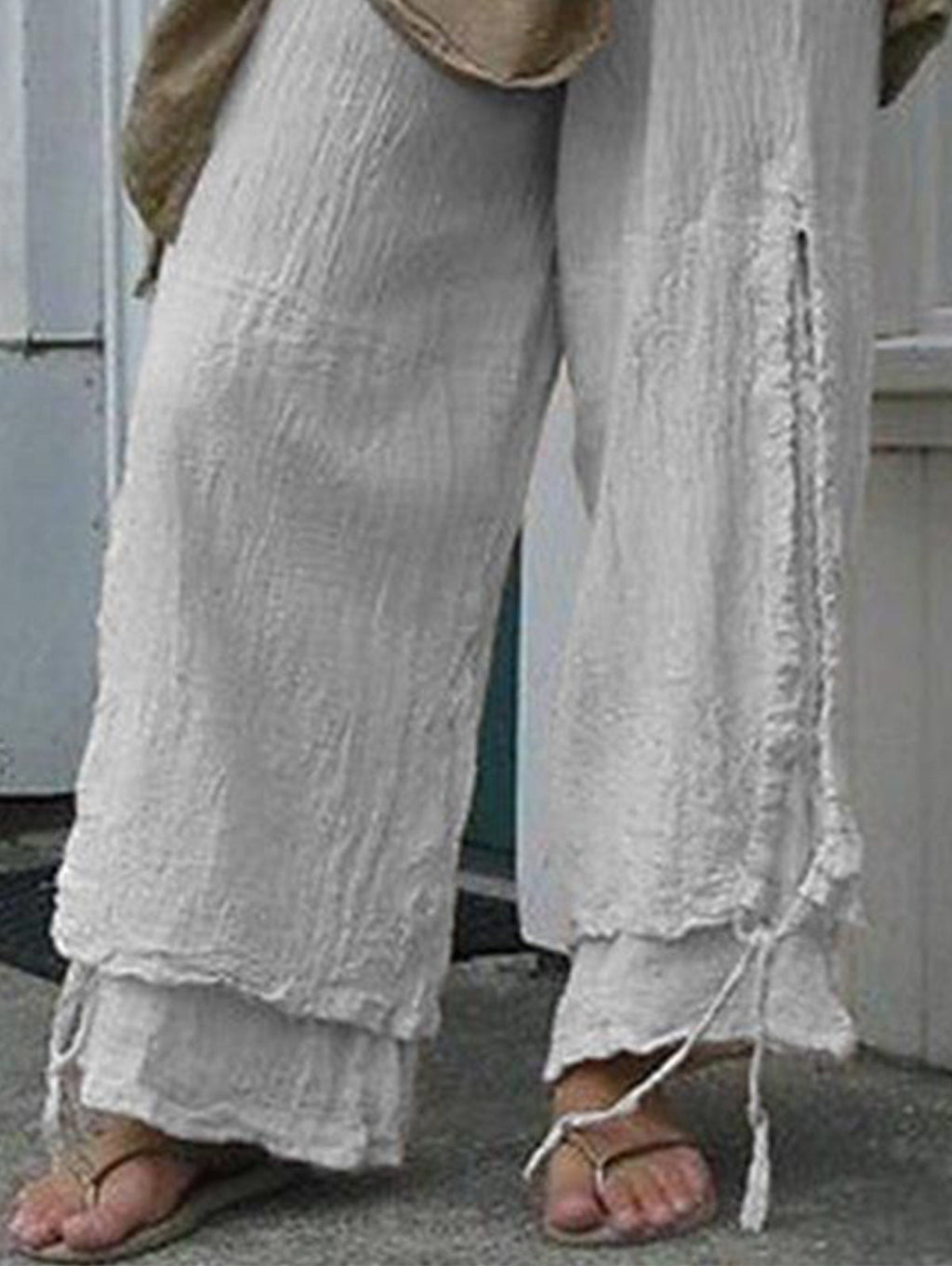 Well Tailored Pants with a Graceful Silhouette